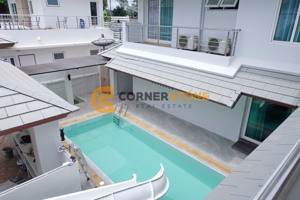 Picture of 4 bedroom House in Sea Breeze Villa Pattaya Na Kluea