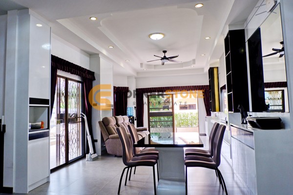 Picture of 4 bedroom House in Natheekarn Park View East Pattaya East Pattaya