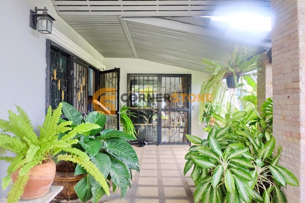 Picture of 4 bedroom House in Pattaya Land and House East Pattaya