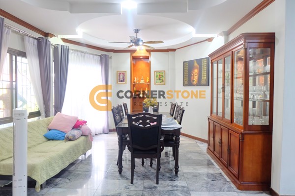 Picture of 4 bedroom House in Pattaya Land and House East Pattaya