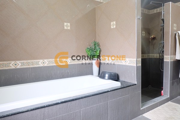 Picture of 4 bedroom House in Pattaya Land and House East Pattaya