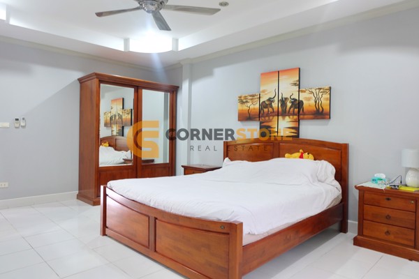 Picture of 4 bedroom House in Pattaya Land and House East Pattaya