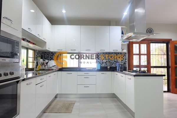 Picture of 4 bedroom House in Pattaya Land and House East Pattaya