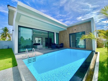 Picture of 3 bedroom House in Hivery Pool Villa 2 East Pattaya
