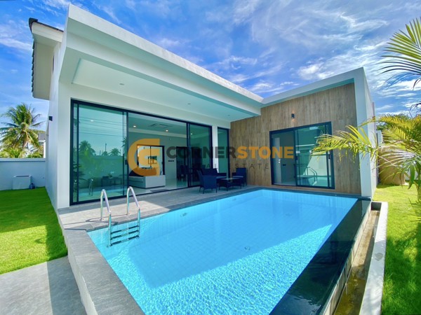 Picture of 3 bedroom House in Hivery Pool Villa 2 East Pattaya