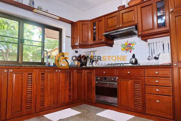 Picture of 7 bedroom House in  East Pattaya