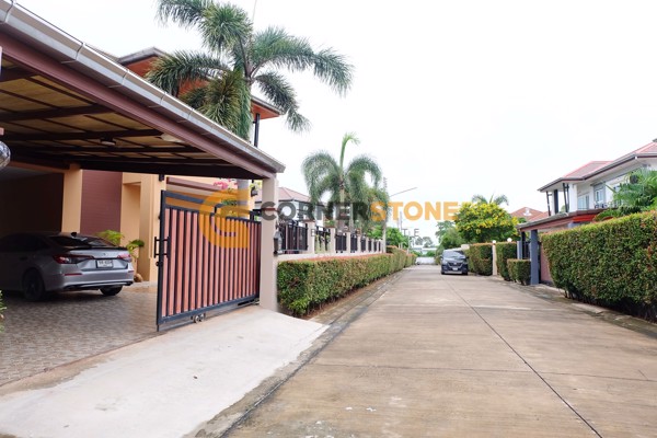 Picture of บ้าน 4 ห้องนอน ในโครงการ Lakeside Court 5 ตั้งอยู่ที่ พัทยาตะวันออก
