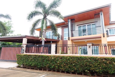 Picture of บ้าน 4 ห้องนอน ในโครงการ Lakeside Court 5 ตั้งอยู่ที่ พัทยาตะวันออก
