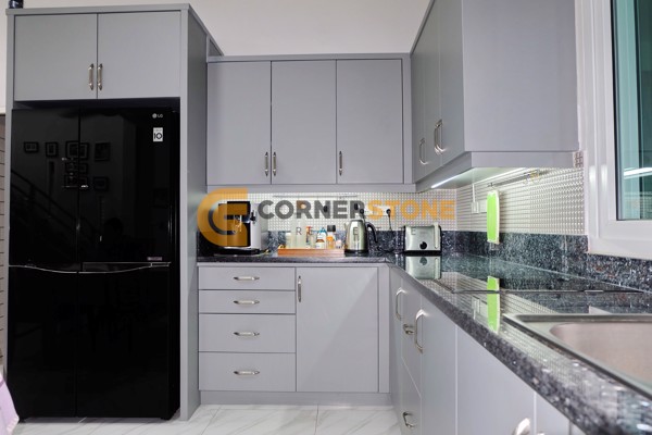 Picture of 5 bedroom House in  Huay Yai