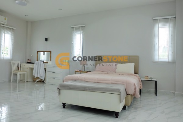 Picture of 5 bedroom House in  Huay Yai