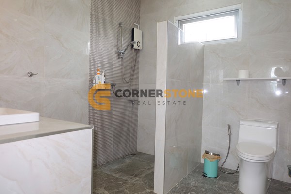 Picture of 5 bedroom House in  Huay Yai