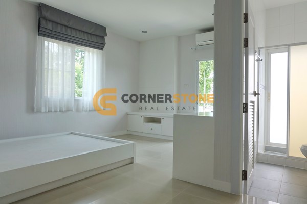 Picture of 4 bedroom House in SP Village 5 Mabprachan East Pattaya