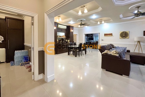 Picture of 4 bedroom House in  East Pattaya