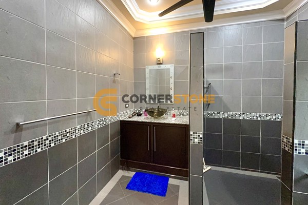 Picture of 4 bedroom House in  East Pattaya