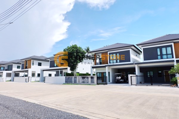 Picture of Tropical Village 3
