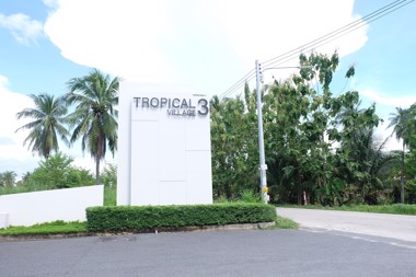 Picture of Tropical Village 3