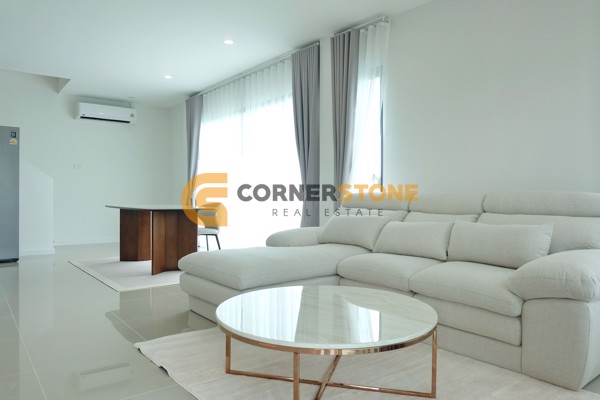 Picture of 4 bedroom House in Tropical Village 3 Huay Yai