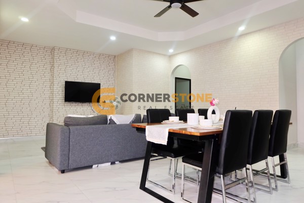 Picture of 4 bedroom House in Eakmongkol Village 4 East Pattaya