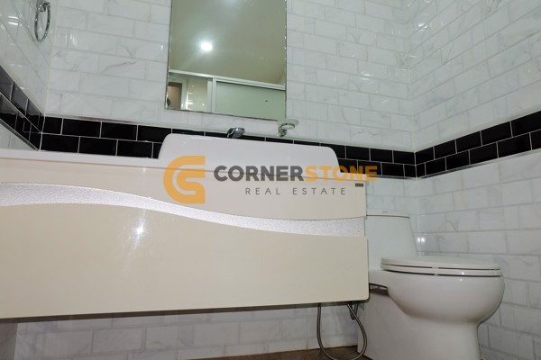 Picture of 4 bedroom House in Eakmongkol Village 4 East Pattaya