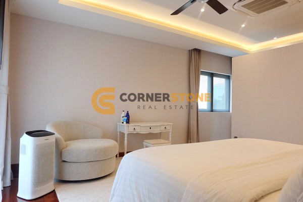 Picture of 4 bedroom House in Lakeside Court 1 Mabprachan Lake East Pattaya