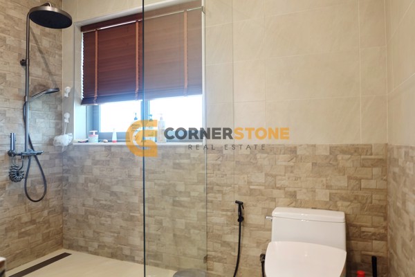 Picture of 4 bedroom House in Lakeside Court 1 Mabprachan Lake East Pattaya