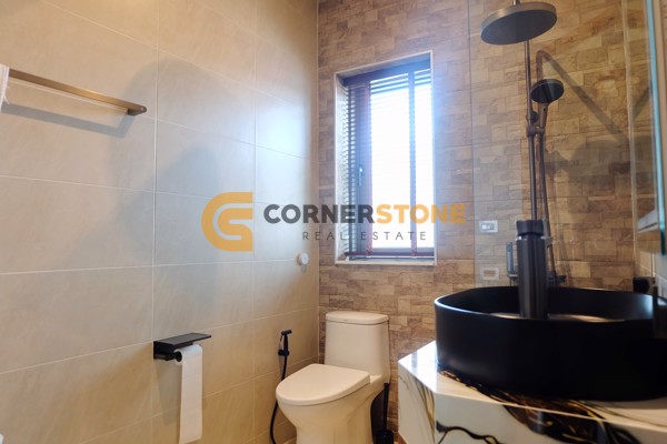 Picture of 4 bedroom House in Lakeside Court 1 Mabprachan Lake East Pattaya