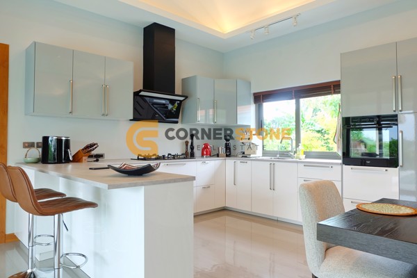 Picture of 4 bedroom House in Lakeside Court 1 Mabprachan Lake East Pattaya