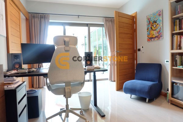 Picture of 4 bedroom House in Lakeside Court 1 Mabprachan Lake East Pattaya