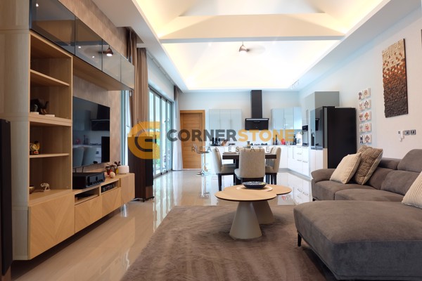 Picture of 4 bedroom House in Lakeside Court 1 Mabprachan Lake East Pattaya