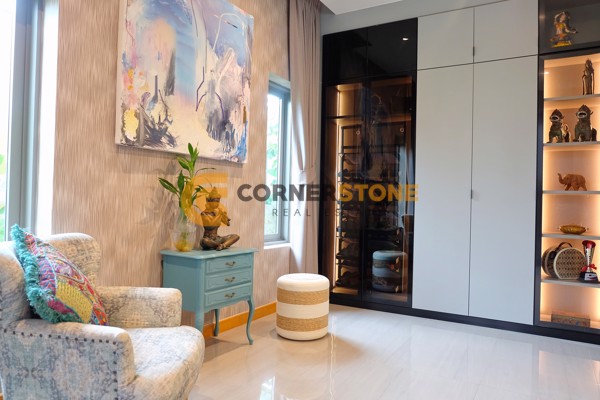 Picture of 4 bedroom House in Lakeside Court 1 Mabprachan Lake East Pattaya