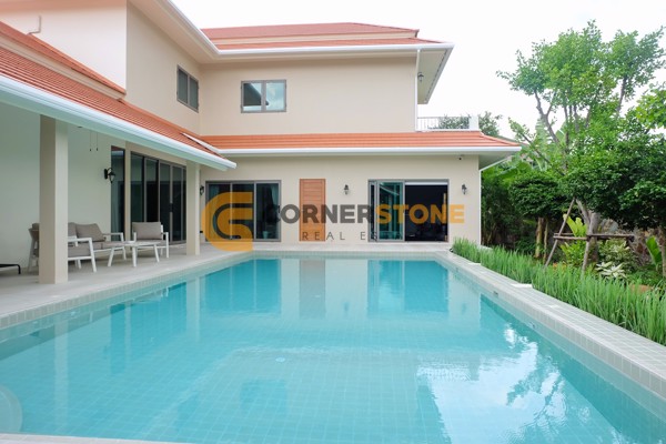 Picture of 4 bedroom House in Lakeside Court 1 Mabprachan Lake East Pattaya