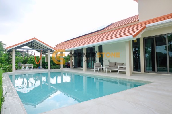 Picture of 4 bedroom House in Lakeside Court 1 Mabprachan Lake East Pattaya