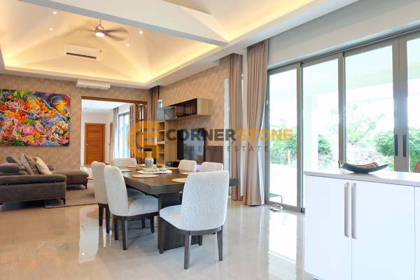 Picture of 4 bedroom House in Lakeside Court 1 Mabprachan Lake East Pattaya