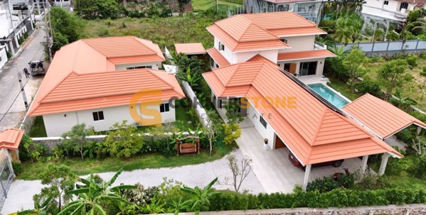 Picture of 4 bedroom House in Lakeside Court 1 Mabprachan Lake East Pattaya