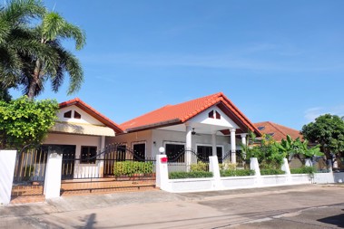 Picture of บ้าน 4 ห้องนอน ในโครงการ Eakmongkol Village 4 ตั้งอยู่ที่ พัทยาตะวันออก
