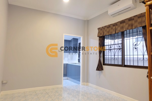 Picture of 4 bedroom House in Eakmongkol Village 4 East Pattaya