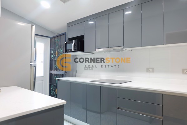 Picture of 4 bedroom House in Eakmongkol Village 4 East Pattaya