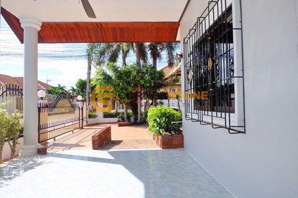 Picture of 4 bedroom House in Eakmongkol Village 4 East Pattaya