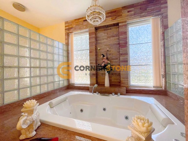 Picture of 8 bedroom House in East Pattaya