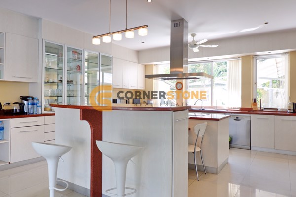 Picture of 8 bedroom House in East Pattaya