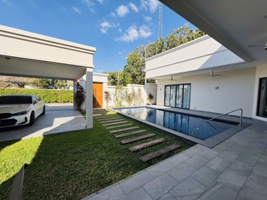 Picture of 3 bedroom House in The Hacienda Villas Mabprachan East Pattaya