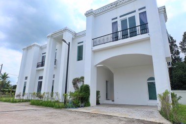 Picture of 4 bedroom House in Eden Luxury Villas Phoenix Golf Course Huay Yai
