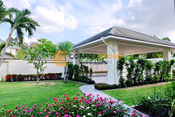 Picture of 4 bedroom House in Green Field Villa 5 East Pattaya