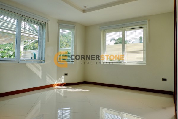 Picture of 4 bedroom House in Green Field Villa 5 East Pattaya