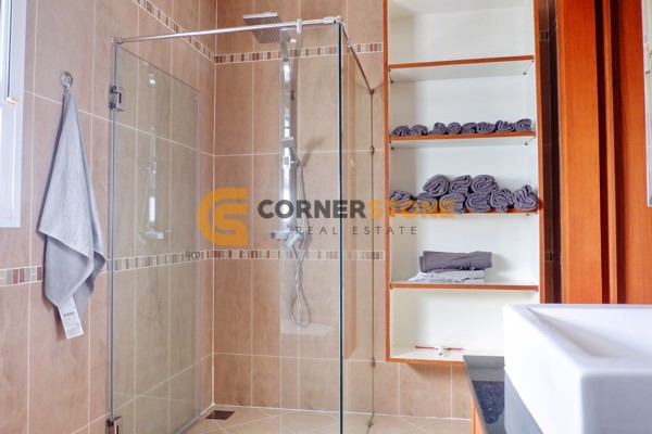 Picture of 4 bedroom House in Green Field Villa 5 East Pattaya