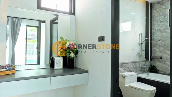 Picture of 3 bedroom House in  Chonburi