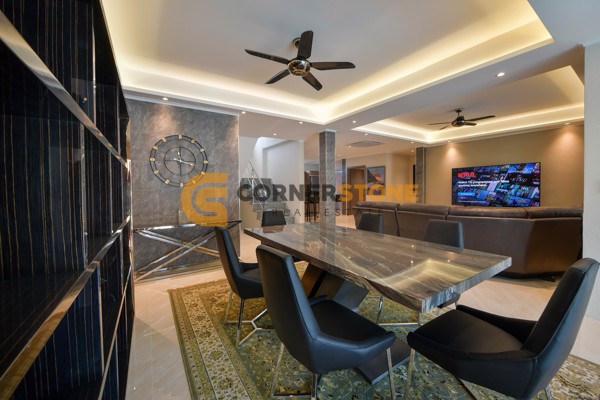 Picture of 5 bedroom House in  Pattaya