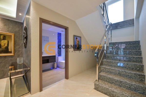 Picture of 5 bedroom House in  Pattaya