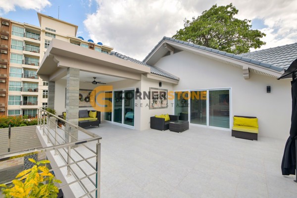 Picture of 5 bedroom House in  Pattaya