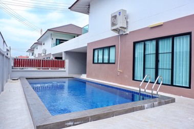 Picture of 6 bedroom House in Chockchai Village 9 East Pattaya